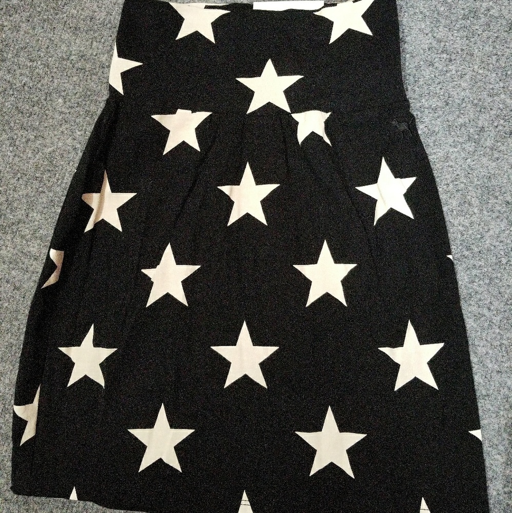 VS Pink high waisted mini skirt